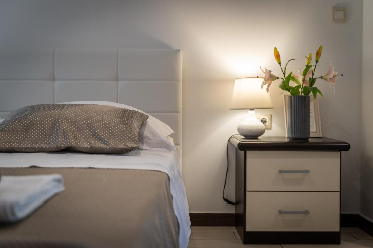 Studio Apartment La Luna Split Exteriér fotografie