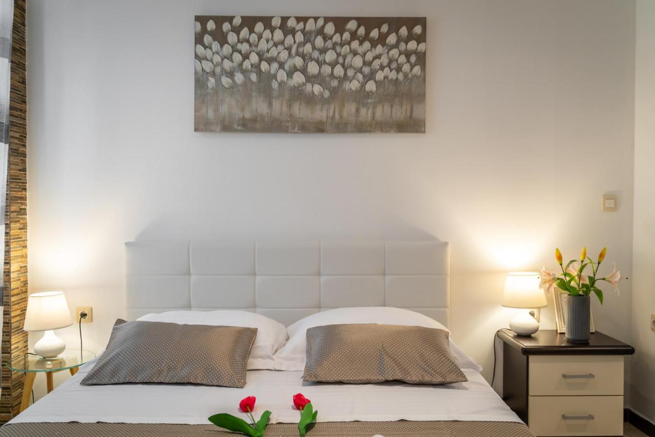 Studio Apartment La Luna Split Exteriér fotografie