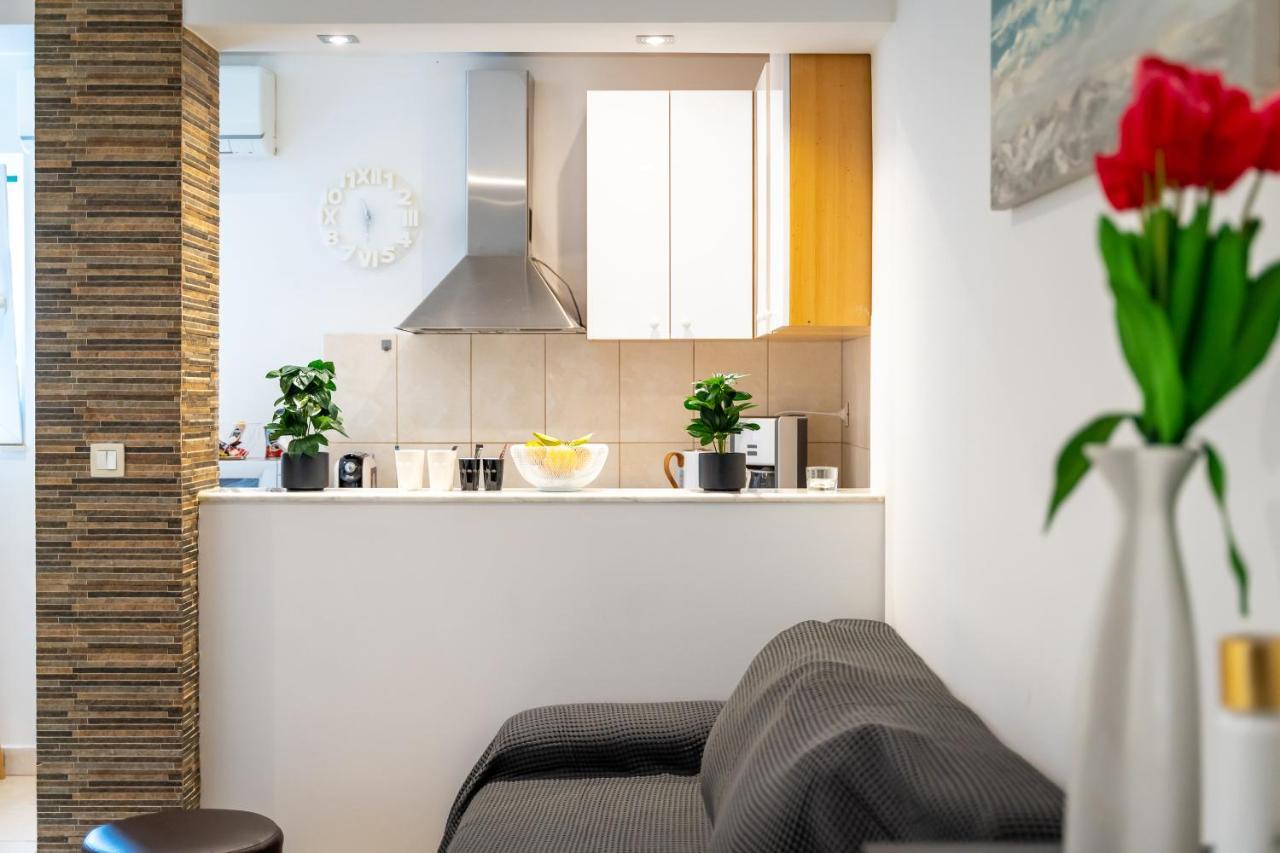 Studio Apartment La Luna Split Exteriér fotografie